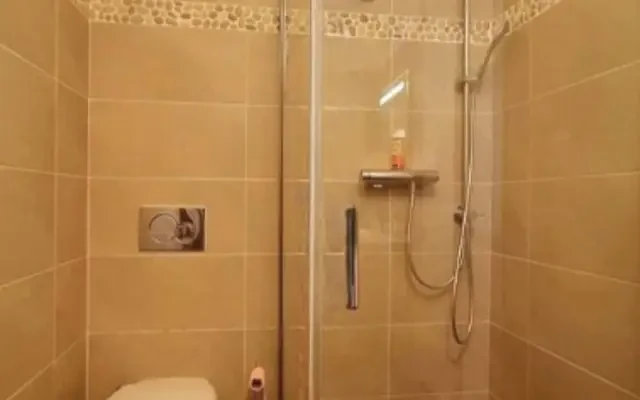 studio in 17th arrondissement 3