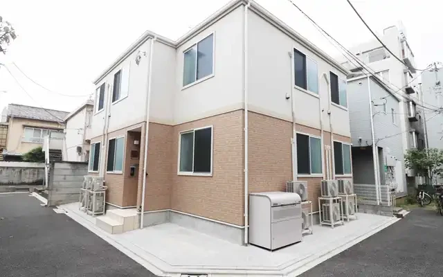 L127 Tokyoβ Shin-Okubo 0