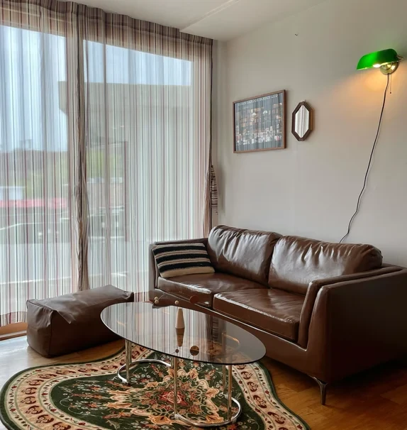 #40 Hyehwa, Four-Bedroom Apartment with Furniture