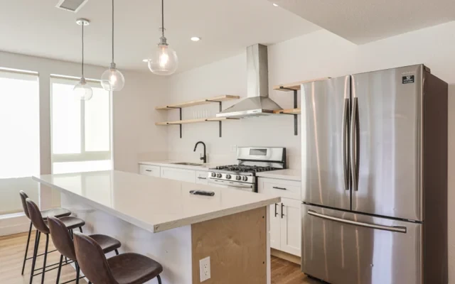 TRIPALINK 1651 W 37th Pl Los Angeles 3
