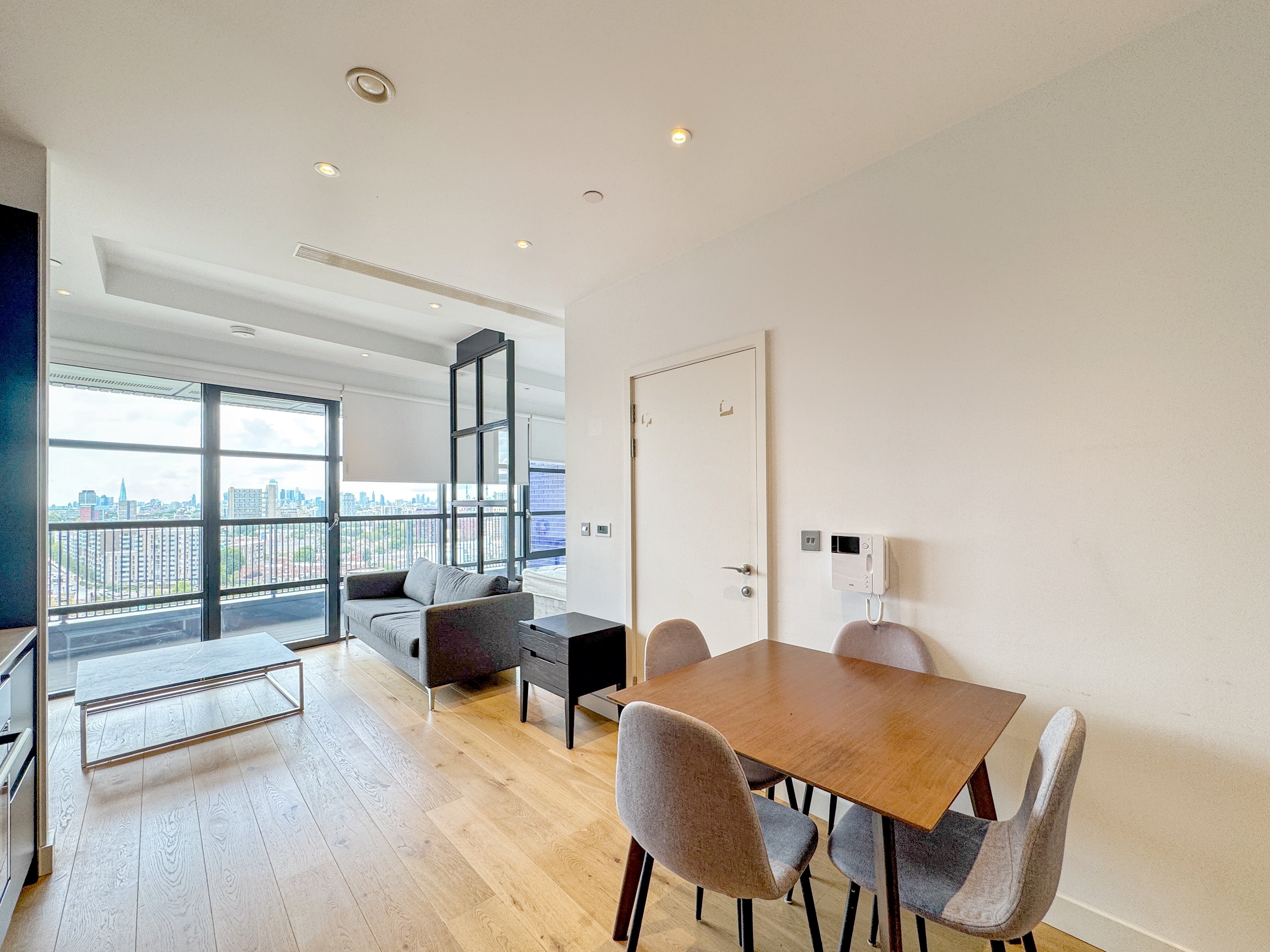 FH - London City Island