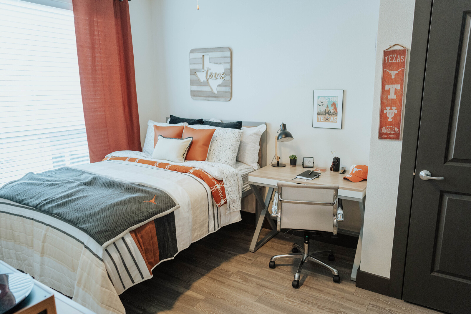 2 Bed 2 Bath B1