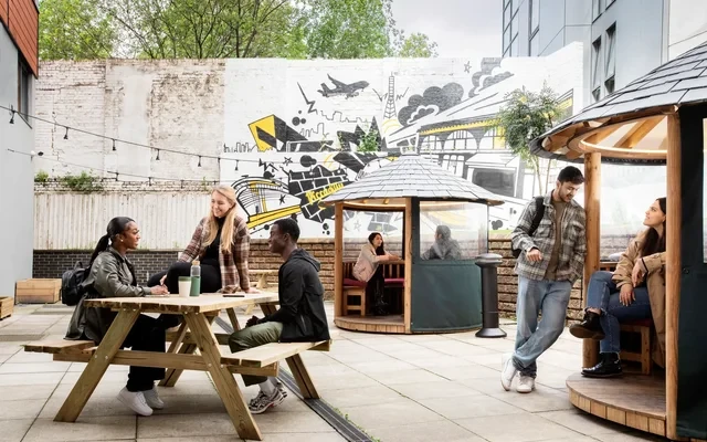 Piccadilly Court 1