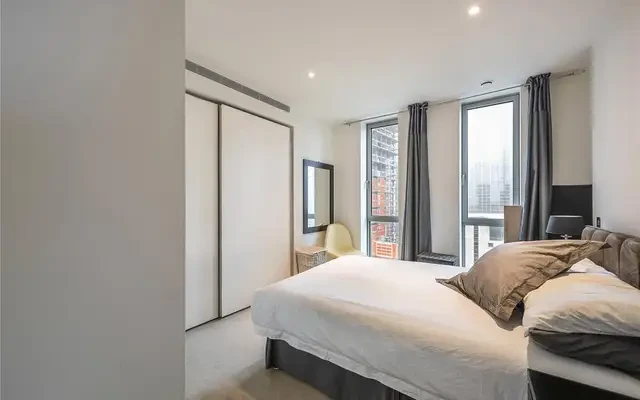 1 Pan Peninsula Square B 4