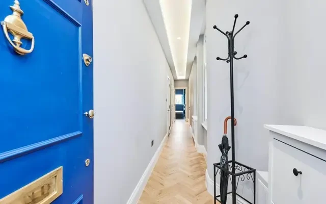 42 Argyll Mansions, London, sw3 5er 2