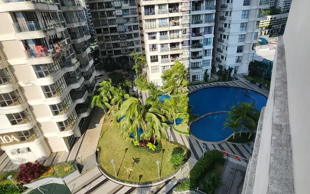 Royal Strand @ Counrty Garden 2