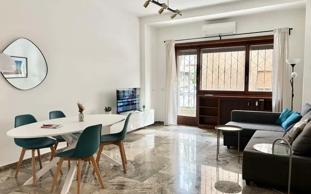 Apartment in Via Gregorio VII, Roma for 120 m² with 3 bedrooms 2