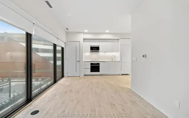 8 Cumberland Street #607 3