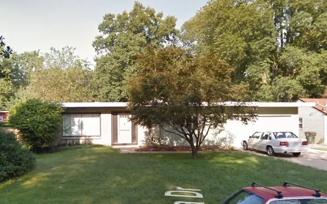 307 Flora Dr Champaign IL 1