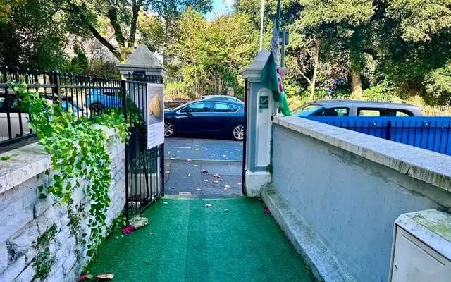 Walter Road, Swansea SA1 1