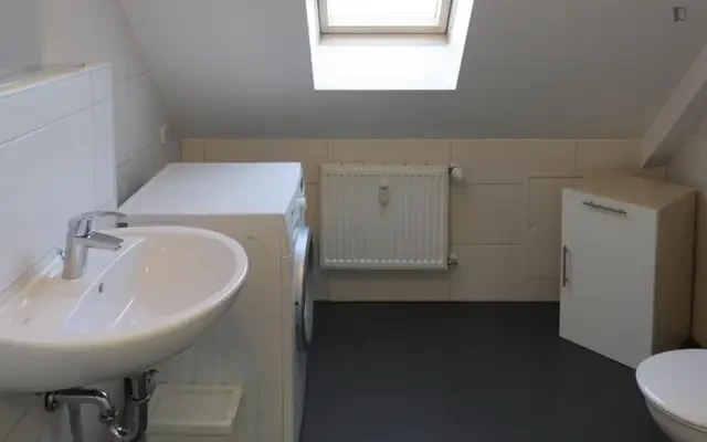 Inviting single bedroom in Tempelhof 4