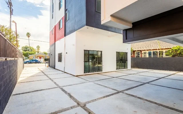 1815 W Adams Blvd - Los Angeles student accommodation