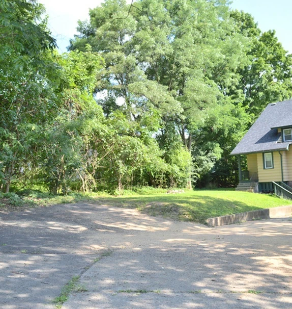 1005 East Colvin Street