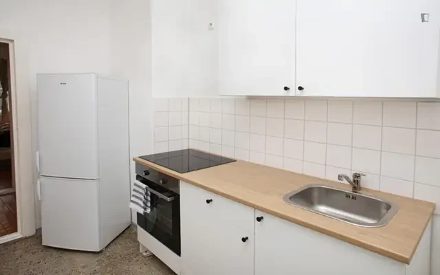 Bright single bedroom in Neukölln 4