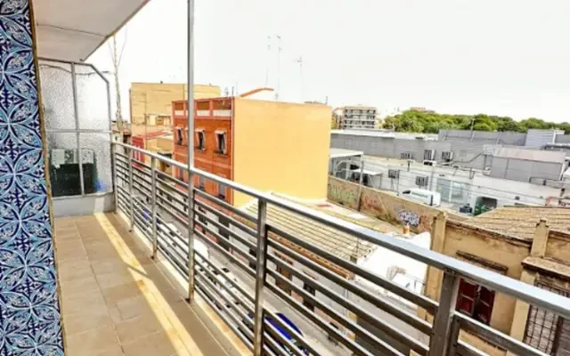 Inviting double bedroom in Burjassot 3