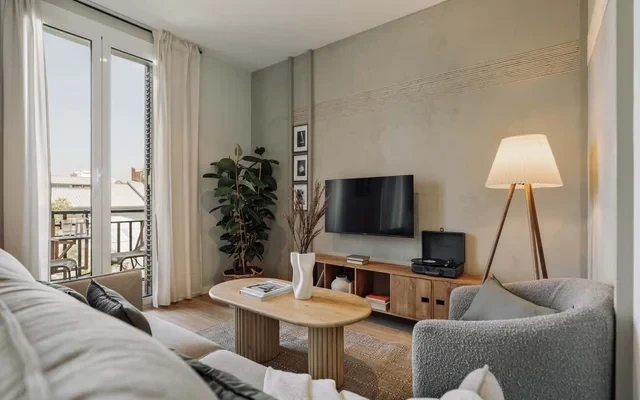 Atitlan - 3 bedrooms, office and balcony in Eixample Esquerra 0