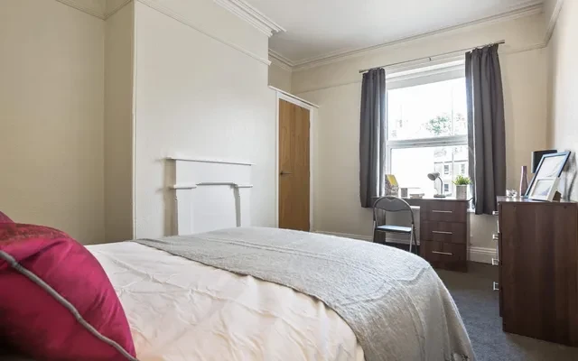 Flat 2, 1 VICTORIA ROAD 2