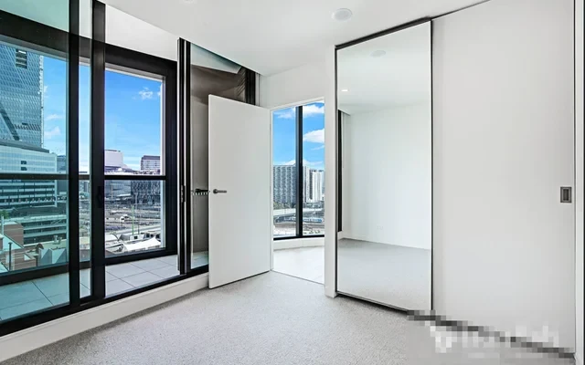 393 Spencer Street 0