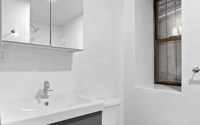 813 Saint Nicholas Ave 4