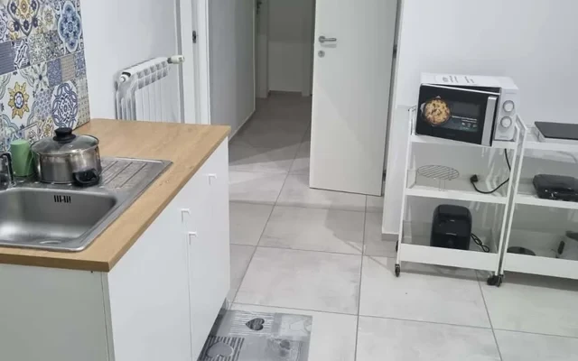 Apartment in Via dei Tribunali, Napoli for 18 m² 1