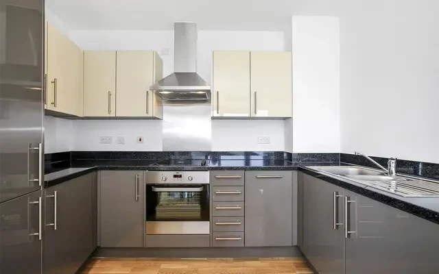 River Heights, Stratford E15 2