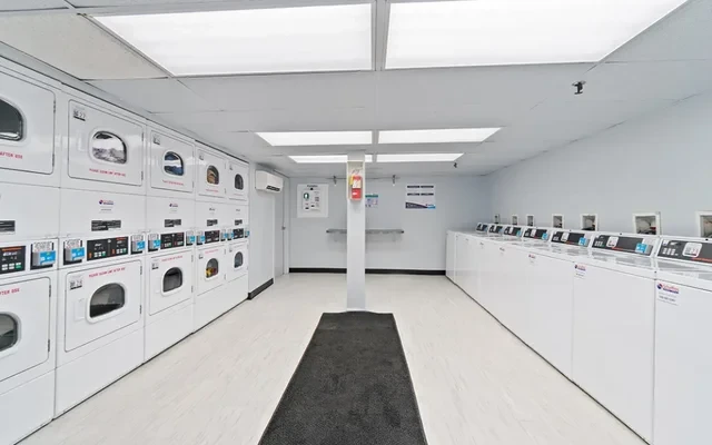 Mount Ridge Apartments - Baltimore County student accommodation - Laundry Room