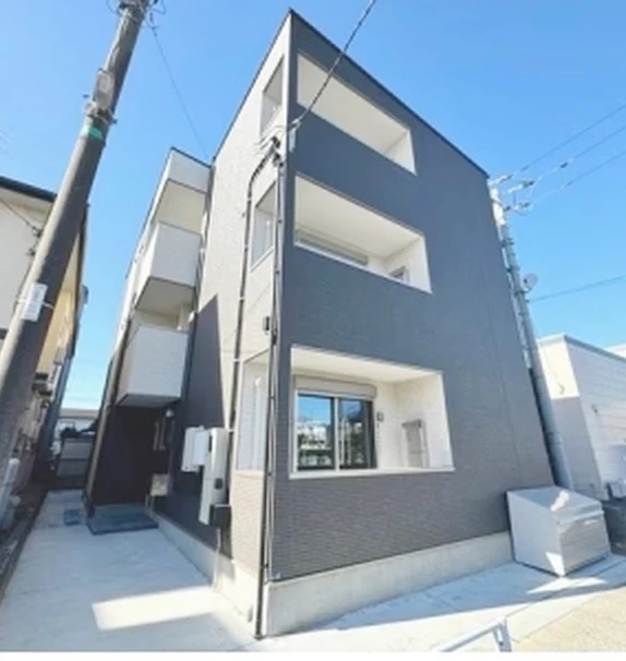 LT-G. Maison Ebina