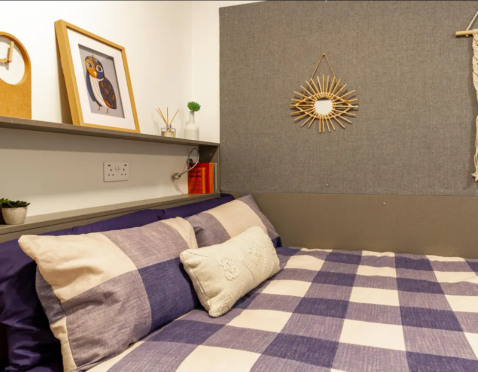 Standard - 2 bed flat