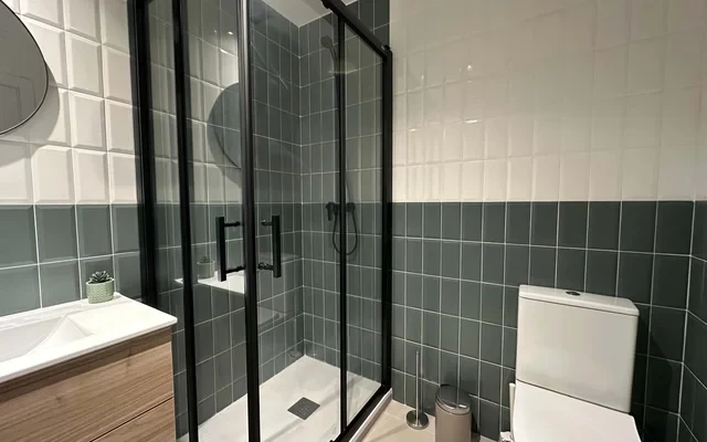 Avenida Bellas Vistas, 9. Local 3 (ONLY STUDENTS) 1