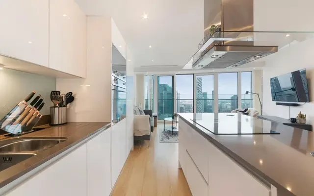 Arena Tower, 25 Crossharbour Plaza, London, E14 9UE 1