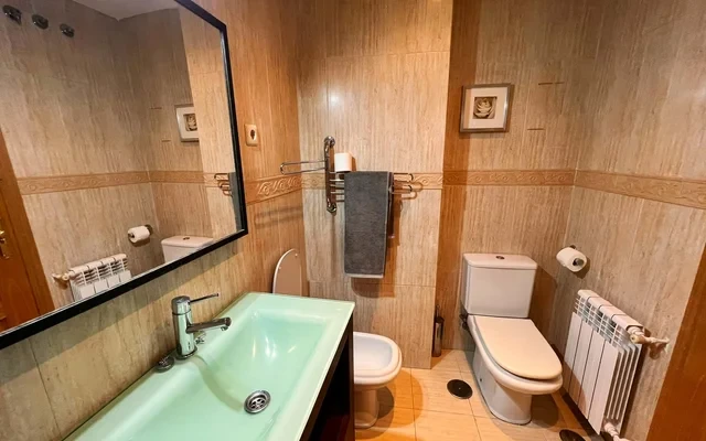 Calle de Guzmania Madrid 28039 Spain 0