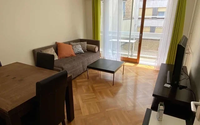 PARIS 16e·51m²·F2·Appartement·Fully furnished 0