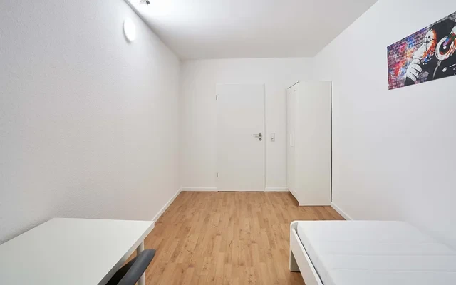 Koelner Landstr. 346, 40589 Dusseldorf 2