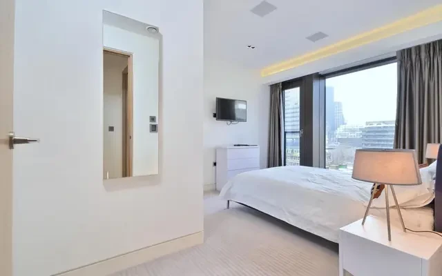 Roman House, Wood Street, London, EC2Y 5AG 3