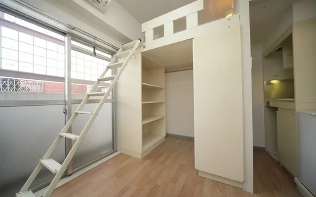 シティパレスチトセカラスヤマ 4