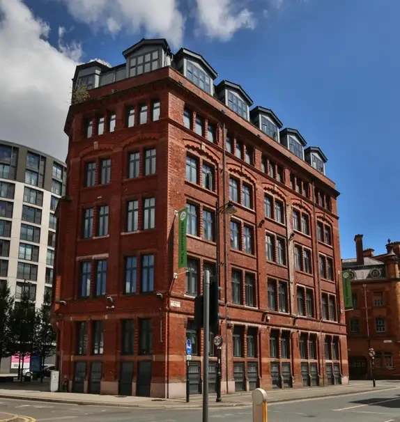 iQ Hollingworth House