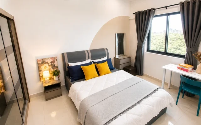 Mercu Jalil - Puchong student accommodation - Medium Room