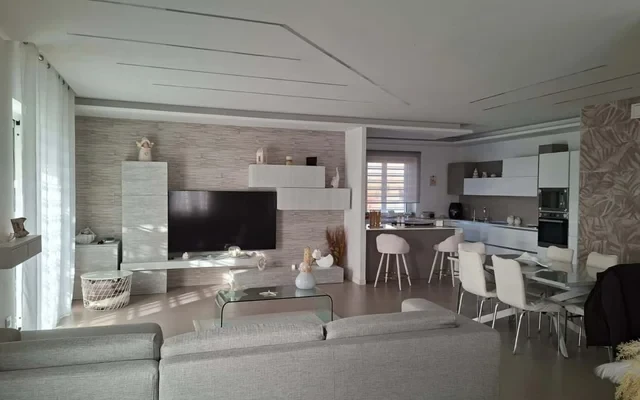 Apartment in Via Marmolito, Quarto for 180 m² with 3 bedrooms 2