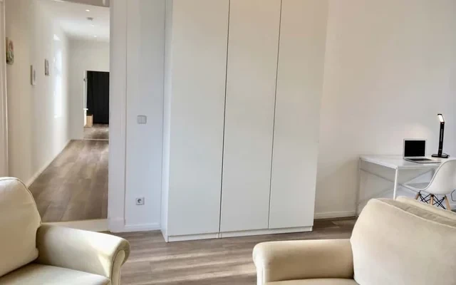 Lars - Schoenes, ruhiges und zentral gelegenes Apartment in Friedrichshain 2