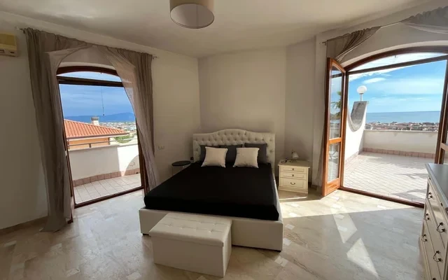 Via Palmarola, Minturno 1