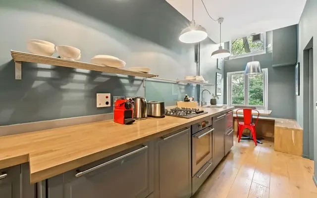Cornwall Gardens, South Kensington, London, SW7 4BG 2
