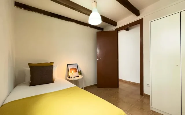 Piso en Carrer Nou de la Rambla - R41-HAB1 3