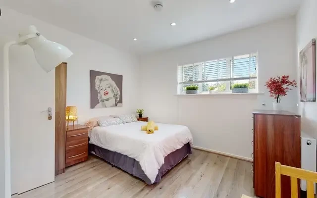 Blenheim Gardens 23882# 0