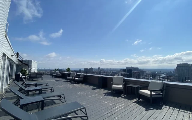 235 Sherbrooke 4