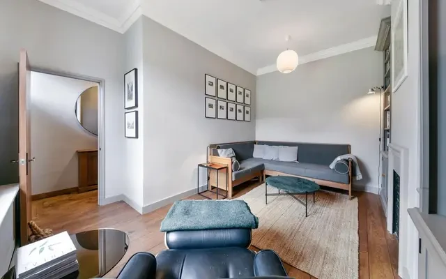 Trinity Green, Mile End Road, Bethnal Green, London, E1 4TS 2