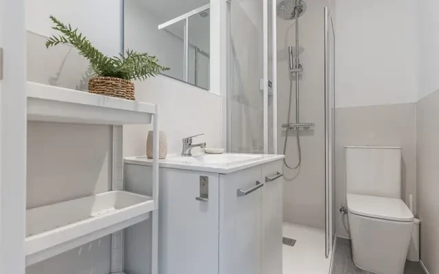 Nice shared room in Callao 3