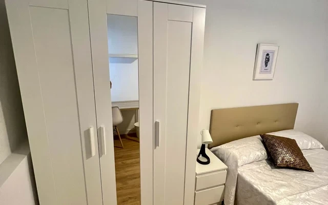 Calle Desiderio Escosura Zaragoza 50005 Spain 3