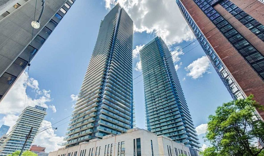 65 St Mary St 2502