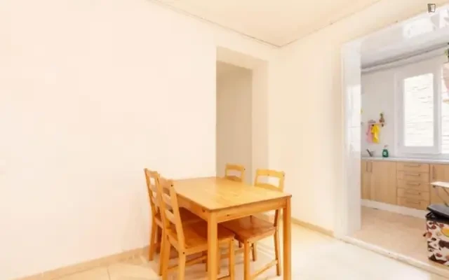 Double Bedroom with Private Terrace in Sants 4