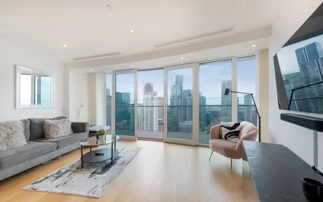 Arena Tower, 25 Crossharbour Plaza, London, E14 9UE 0